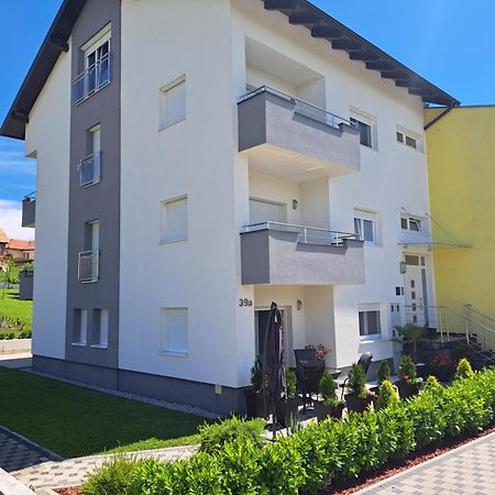 Apartmani Ana&Vesna Карловац Экстерьер фото