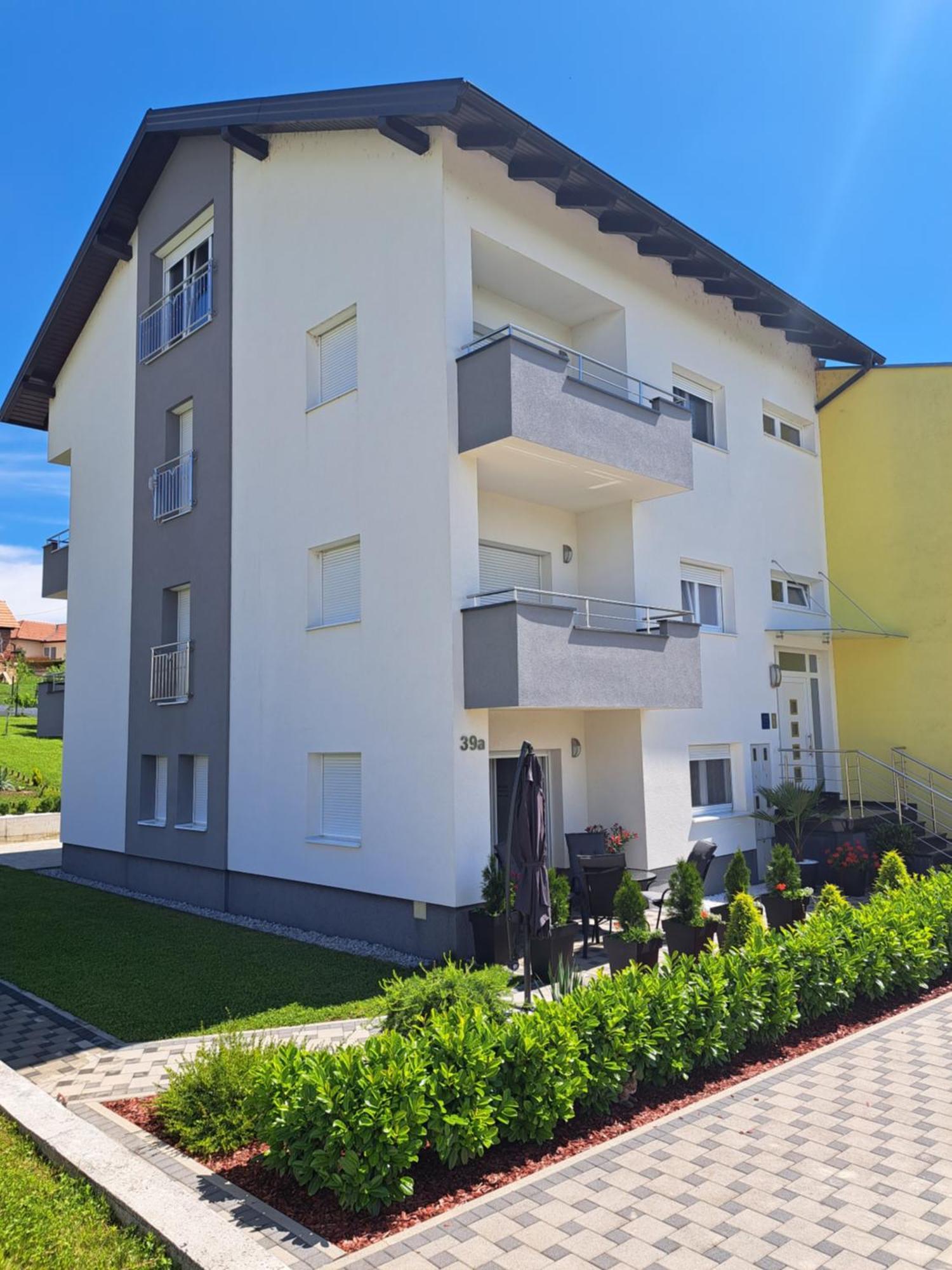 Apartmani Ana&Vesna Карловац Экстерьер фото